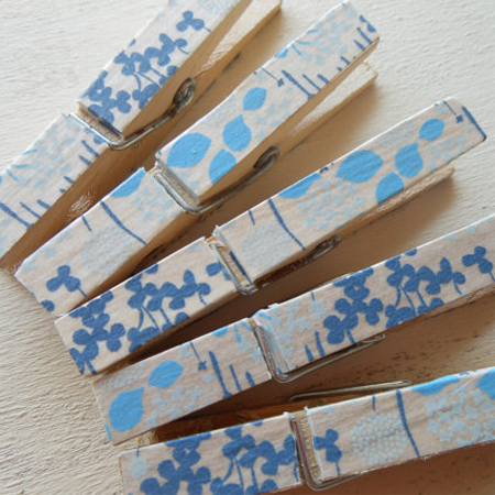 deorate pegs with washi tape