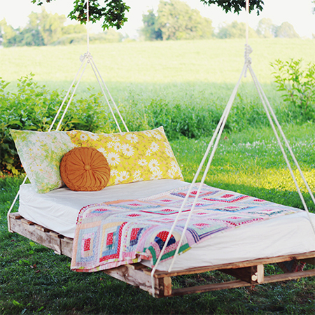 reclaimed timber pallet garden swing day bed