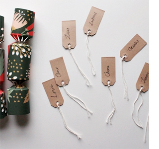 How to make your own Christmas crackers