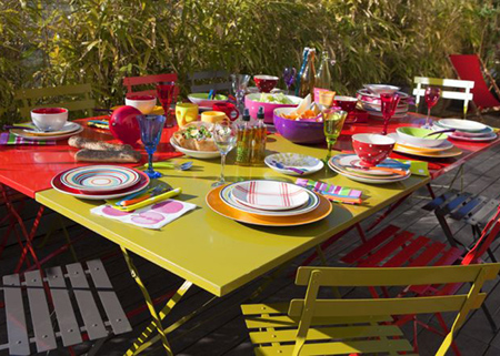 outdoor dining table ideas red and yellow