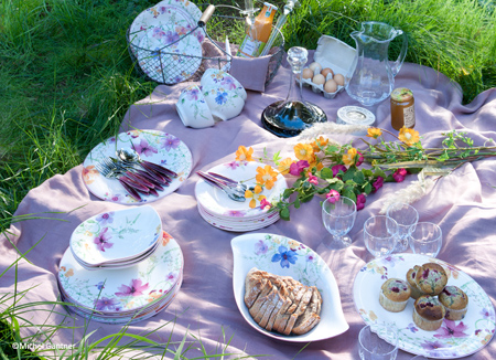 outdoor dining table ideas picnic