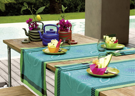 outdoor dining table ideas upcycled enamelware kettles