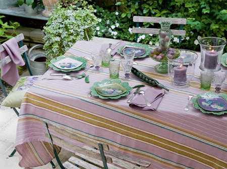outdoor dining table ideas rustic pastel colours