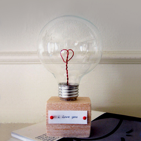 DIY craft ideas for Valentine's Day recycled lightbulb