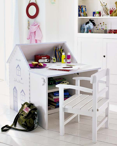 DIY house-shaped desk for little girl with supawood