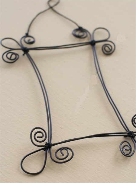 Crafty ideas to use wire for home decor projects wire picture frame