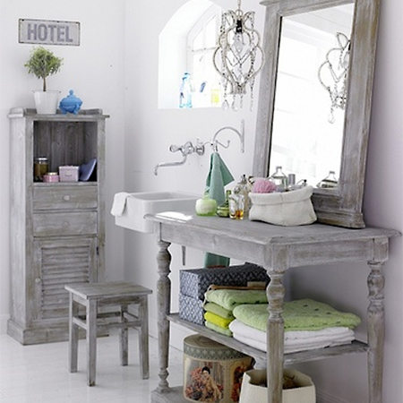 Ideas and instructions for white washed furniture