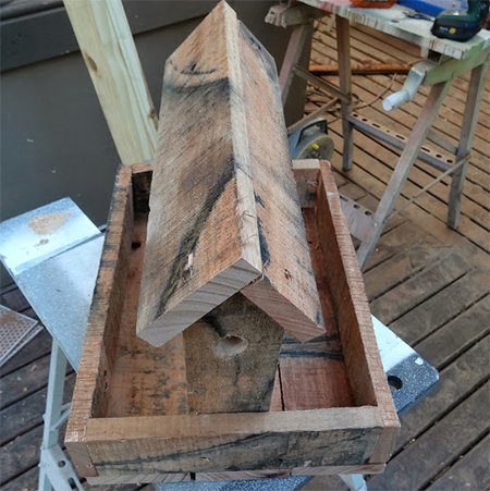 add reclaimed timber wood pallet roof to rustic bird feeder