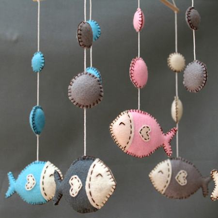 Pastel hues for this fish nursery mobile