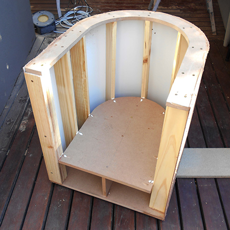 instructions how to make a DIY tub chair