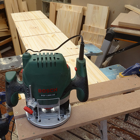 bosch POF 1200 AE router and jig