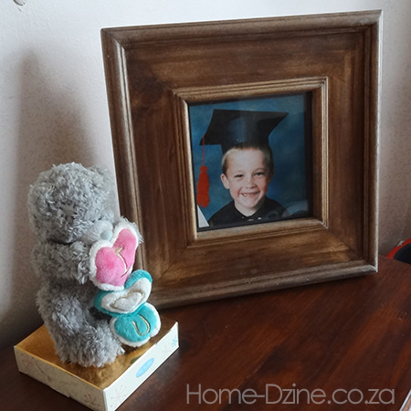 make a wooden picture or photo frame using pine and moulding