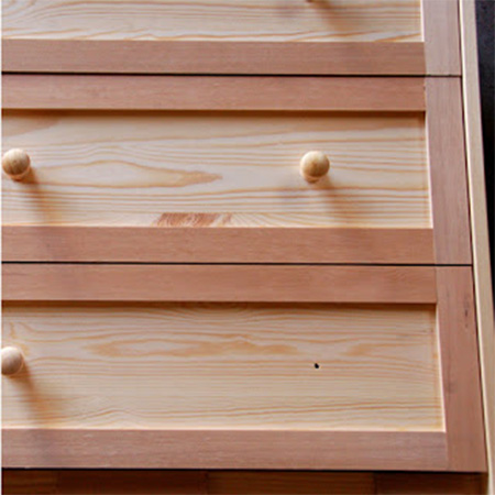Makeover a pine chest of drawers