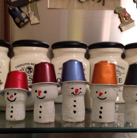 Nespresso capsules and corks make adorable snowmen