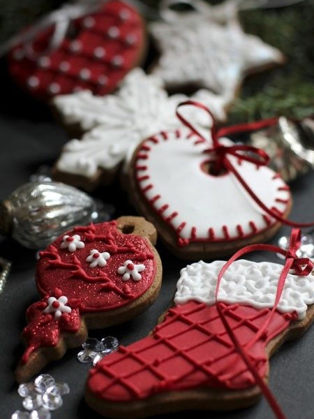 edible gingerbread iced biscuits festive decor