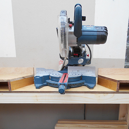 DIY mobile workbench for compound mitre saw