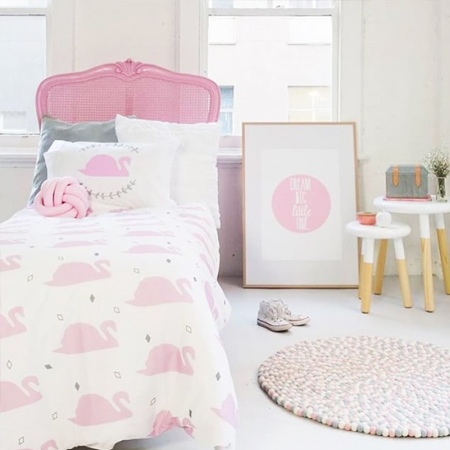 decorating ideas dreamy bedroom for little girl with swan design