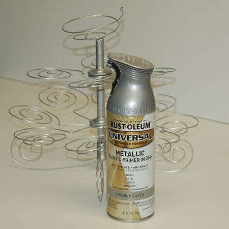You can even spray the wire cupcake holder in Rust-Oleum Universal Titanium Silver or Silver Nickel.