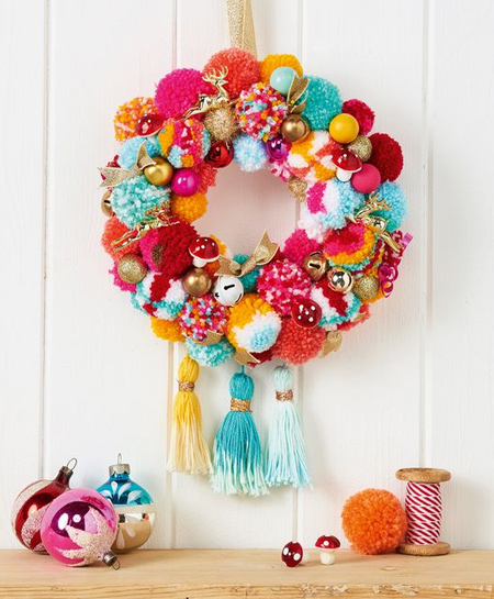 Pom-poms are so easy to make and you can use colourful yarns to create a wide range of holiday and decor accessories.