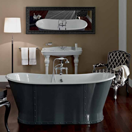 Freestanding bathtubs are no longer considered suitable only for vintage or traditional bathrooms - they suit any decor style and fit into modern and contemporary homes. And a free-standing cast iron claw foot bathtub that doesn't need to be installed against a wall gives you even more freedom to design the perfect bathroom.