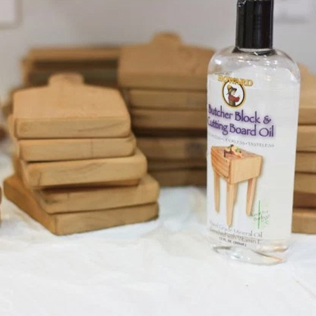 Finish off your vintage cutting board with Howard's Butcher Block and Cutting Board Oil. You can buy this from www.hardwarecentre.co.za or www.tools4wood.co.za. Or get in touch with www.vermontsales.co.za to find your nearest retail stockist.