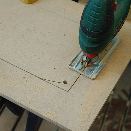Making  picture frame without using a mitre saw is easy