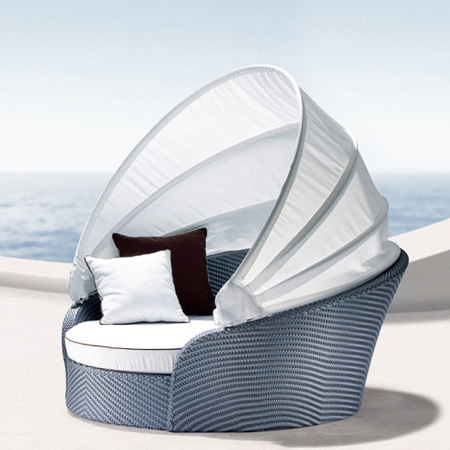 HOME-DZINE | Outdoor Furniture - Relax in the sun with the Mobelli Aura Swivel Day Bed. 