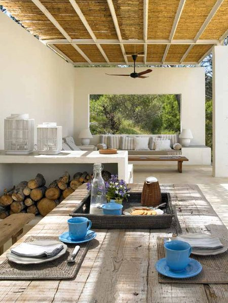 HOME-DZINE | Outdoor Rooms - If you have an outdoor space that can easily accommodate a living and dining room space with room to spare, and you're unsure of how to properly fill out the space, take your cues from your indoor living area - designing a space that serves as a retreat. 