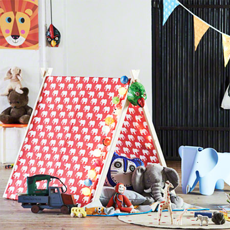HOME-DZINE | Craft Projects - A great gift for a young child, or a wonderful way to occupy them in the holidays, make this DIY play tent.