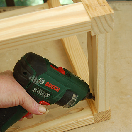 6. It was difficult to get my drill / driver into the frames to drive in the last screw, so I used my Bosch PSR cordless screwdriver. If you don't have a cordless screwdriver you can use a manual screwdriver. 