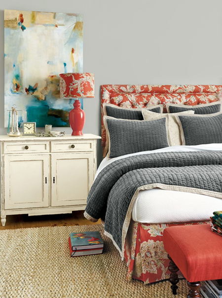 Combine cranberry with shades of grey -  on walls and bedding - for a cosy room filled with energy!
