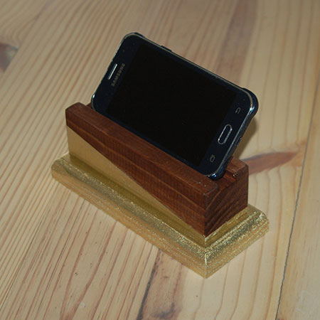 Quick Project: 10-Minute Cellphone Stand