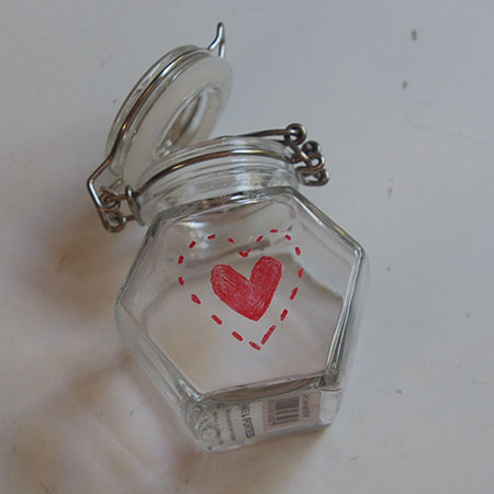 HOME-DZINE | Dremel Projects - Engraved glass container with red detail.