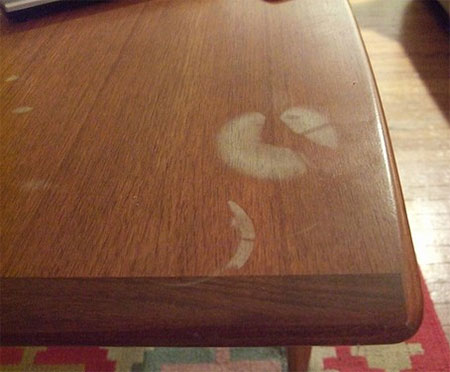 remove white stains or rings in wood