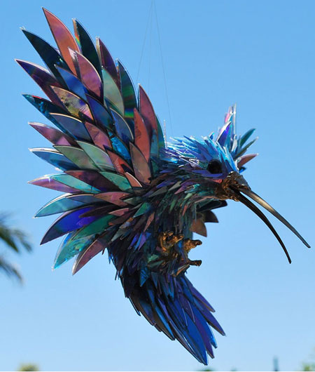 turn old cds into animal sculptures