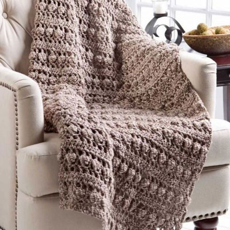 Crochet a cuddly throw