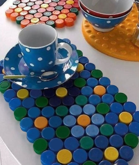 use plastic bottle caps to make placemats