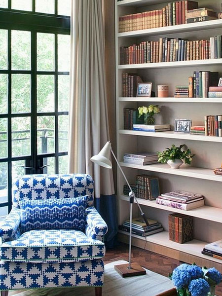 how to arrange and style books