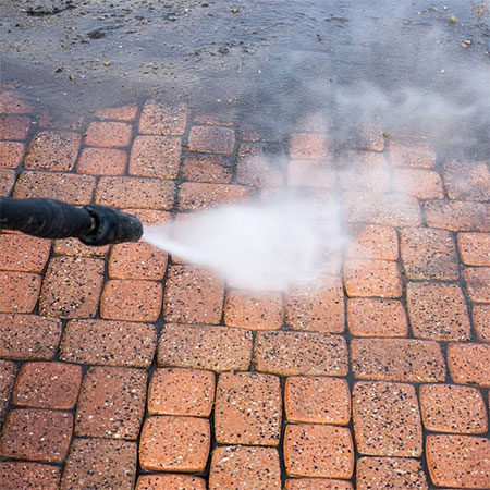 4 Tips For Cleaning The Exterior of Your Home
