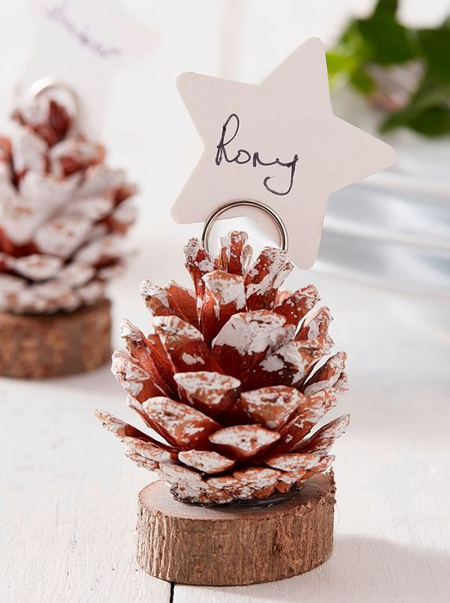 pine cone place card holders
