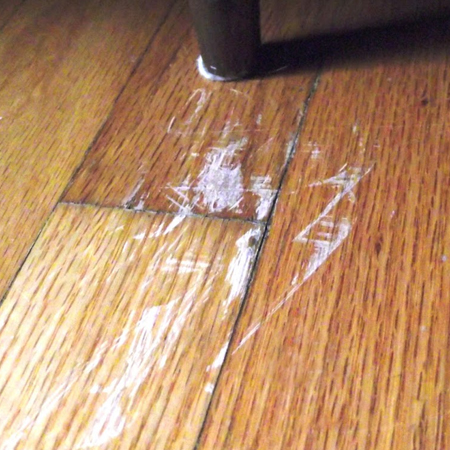 scratches in laminate floor