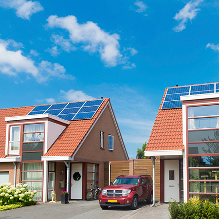 houses with solar panels are a better investment