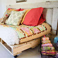 Pallet day bed