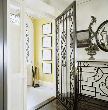 I want this beautiful interior iron door. | Beautiful houses interior