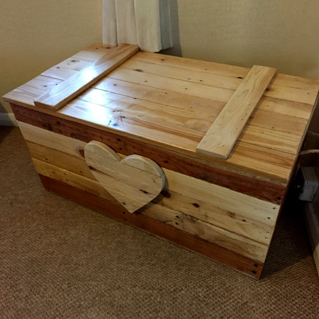 how to make a toy chest from wood