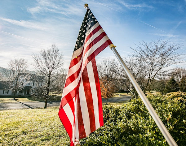 The Dos and Don'ts of Decorating with American Flags 